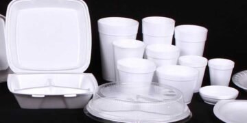 Biólogos ambientalistas citan impactos del foam y saludan prohibición de su uso