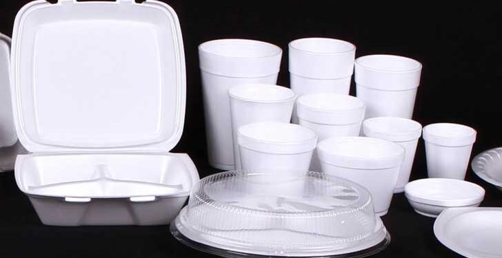 Biólogos ambientalistas citan impactos del foam y saludan prohibición de su uso