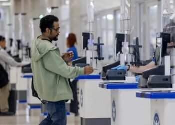 Estados Unidos inicia toma de fotos y datos biométricos a extranjeros