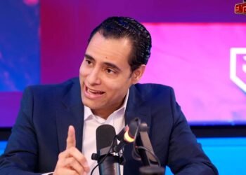 De repente Juan Ariel se mueve