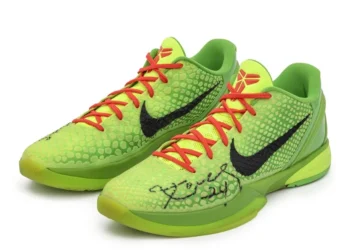 Subastan por 10 millones de dólares las zapatillas de Kobe Bryant en juego de Navidad 2010