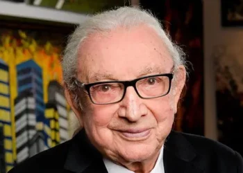 El niño que pasó 2 años escondido en un bosque para escapar de los nazis