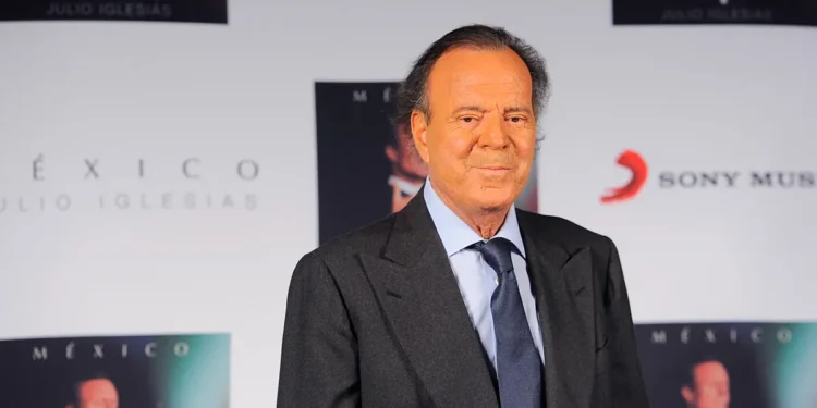 Opiniones divididas en Madrid por acusaciones de presunto abuso sexual contra Julio Iglesias