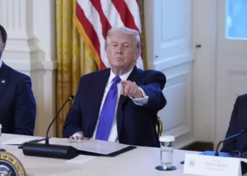 Trump firma orden ejecutiva para proteger los ingresos por la venta de petróleo venezolano