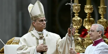 El papa convoca a los cardenales de todo el mundo tras los llamados a una gobernanza colegiada