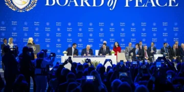 Trump inaugura la Junta de Paz presidida por él mismo con la que amenaza a la ONU