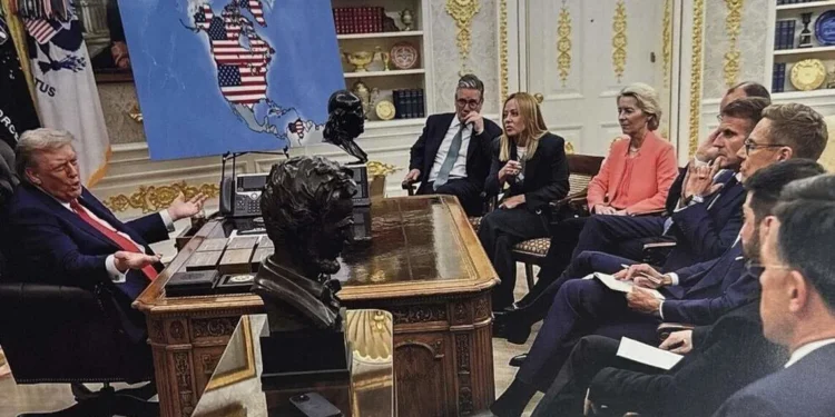 Venezuela aparece como estadounidense en una imagen trucada y difundida por Trump