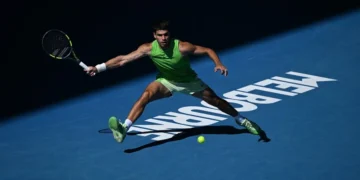 Abierto de Australia: Alcaraz evita sobresaltos y se instala en tercera ronda