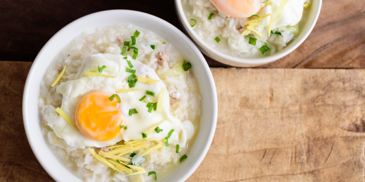 Por qué el arroz con huevo es mucho más que un plato de emergencia