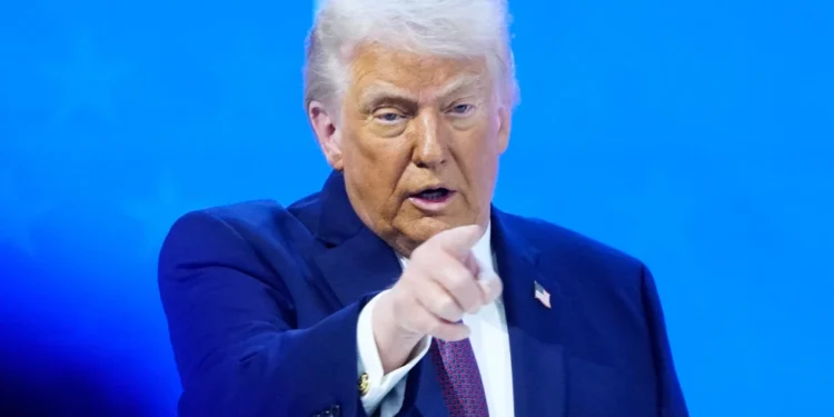 Trump demanda a JPMorgan por 5.000 millones de dólares, alega que el banco cerró sus cuentas por motivos políticos