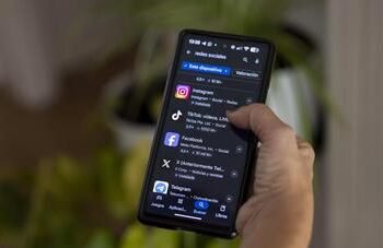 Las redes sociales dañan la salud de los adolescentes, alerta regulador sanitario francés