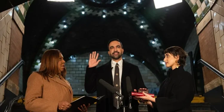 Zohran Mamdani jura como alcalde de Nueva York en un acto privado