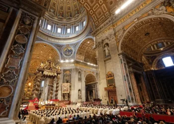 El papa por Año Nuevo: «el mundo no se salva afilando espadas sino acogiendo a todos»