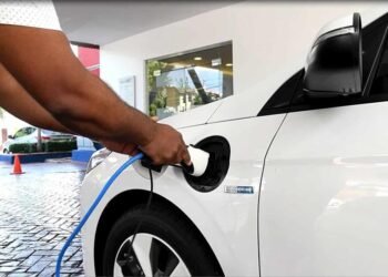 Importación de vehículos híbridos crece casi un 55 % durante el 2025