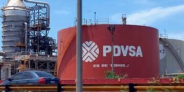 Estatal venezolana PDVSA confirma negociación para venta de petróleo a Estados Unidos