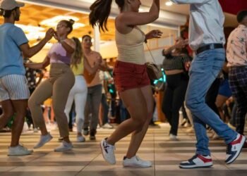 A bailar y ejercitar el cuerpo para sanar y fortalecer el corazón