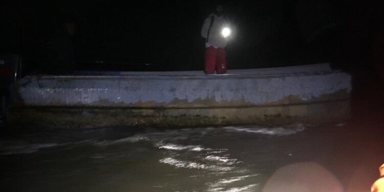 En yola hacia Puerto Rico: Pagan hasta US$10,000 por un riesgo fatal