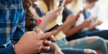 Cuando la autoestima depende de un “like”: efecto de redes sociales