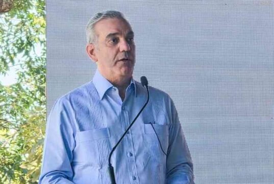 Abinader insta a empresarios a invertir en la frontera con incentivos de Ley 12-21