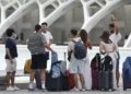 España marca un récord histórico: recibió 96,8 millones de turistas internacionales en 2025