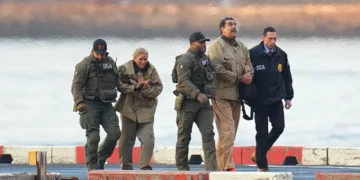 La disputa sobre quién debe pagar la defensa de Maduro en EE.UU. (y qué ha pasado en otros casos contra expresidentes extranjeros)