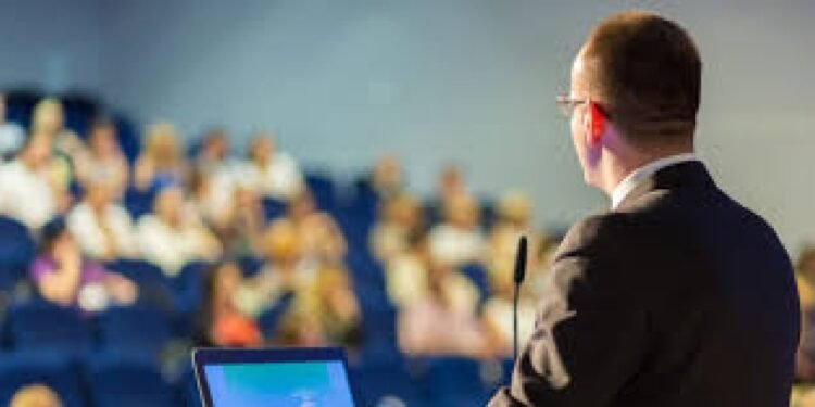 El discurso se audita, no se aplaude