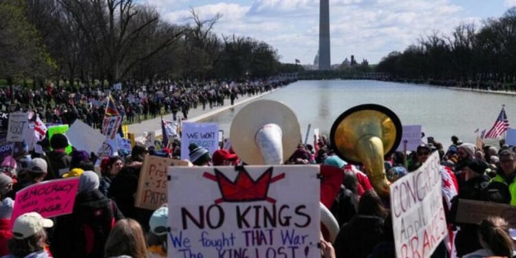 Millones de personas en EE.UU. participaron en las marchas anti-Trump ‘No Kings’