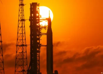 La NASA lista para lanzamiento lunar en más de medio siglo