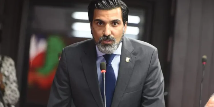 Diputado Juan José Rojas reintroduce proyecto de ley propone crear Ministerio de la Familia y fusionar ministerios de la Mujer y la Juventud