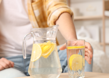 ¿Vives con hambre y cansancio crónico? Podrías estar deshidratado sin saberlo