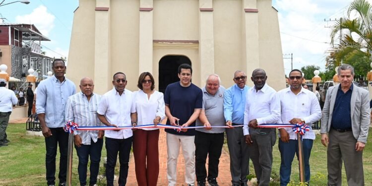 Ministerio de Turismo inaugura obras para impulsar turismo religioso en Monte Plata