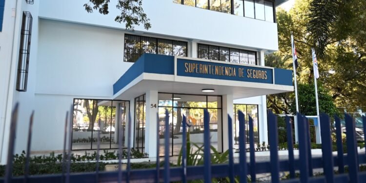 Superintendencia de Seguros lanza Oficina Virtual y pone en marcha el Registro Nacional de Actuarios