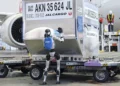 Japan Airlines probará robots humanoides para la asistencia en tierra en los aeropuertos/video