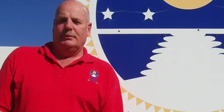 ¿Visionario o estafador? Dennis Hope, el estadounidense que se hizo millonario vendiendo parcelas de la Luna tras reclamar su propiedad en 1980