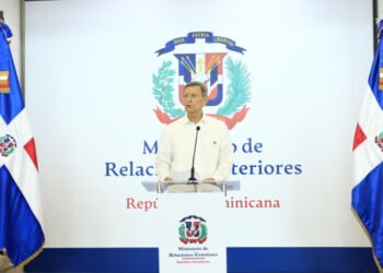 Finanzas de servicios consulares serán controladas directamente por el Estado