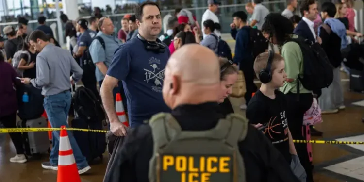 Por qué cada vez más turistas evitan viajar a EE.UU.