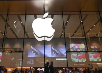 Apple cumple 50 años: 3 productos del gigante tecnológico que cambiaron nuestras vidas (y 3 que fracasaron)