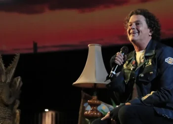 Carlos Vives y Juan Luis Guerra se unen por primera vez con un tema que honra a Gabriel García Márquez