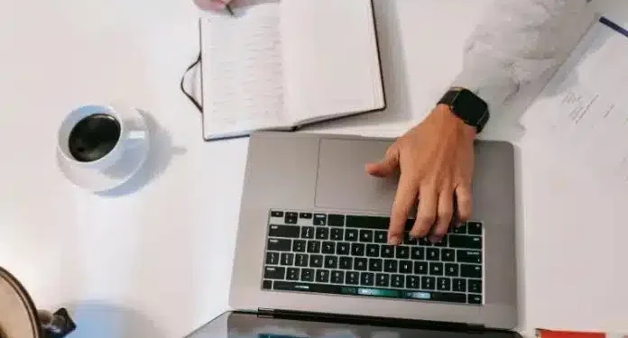 La Inteligencia Artificial y el Futuro del Periodismo: Riesgos y Oportunidades