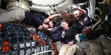 58 tortillas, cinco salsas picantes y un baño: la vida en la nave espacial Orión