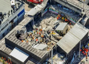 Techo Jet Set cedió cuando la carga superó su resistencia estructural