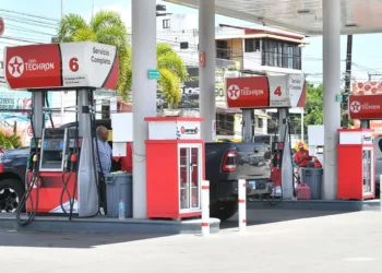 Gasto en combustibles ya rebasa lo previsto para el año completo