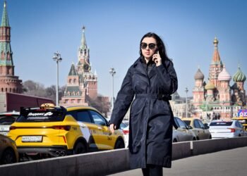 Mujeres rusas rechazan planes de someterlas a terapia para convencerlas de tener hijos