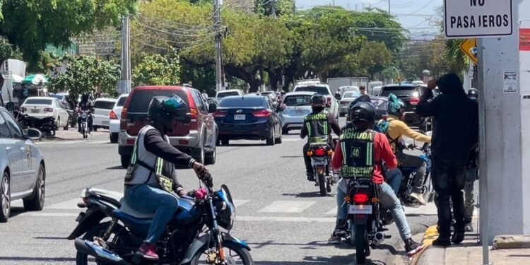 Motoconchos: un caos permitido por las autoridades