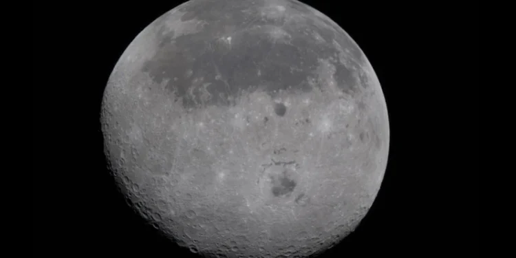 «Vimos cosas que ningún ser humano ha visto jamás»: el asombro de la tripulación de Artemis II y las nuevas imágenes del lado oculto de la Luna