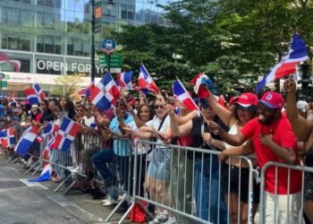 La población dominicana disminuyó 13 % en Nueva York en tres años