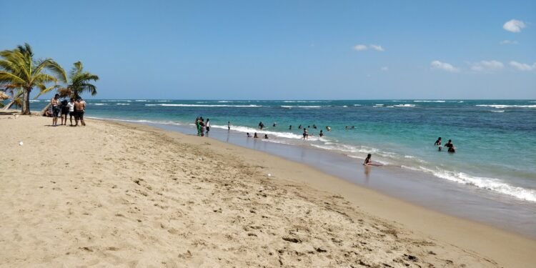 Poza de Bojolo: El Paraíso Natural en Nagua, República Dominicana