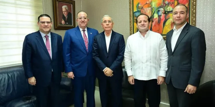 Diálogo por la crisis sube tono entre la oposición y Gobierno