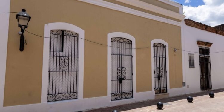 Restauran fachadas y modernizan calles con apoyo del BID en Ciudad Colonial