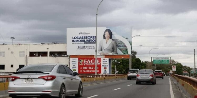 Los agentes inmobiliarios saltaron del «Se vende» a figuras promocionales